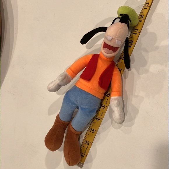 Disney | Goofy & Book - Picture 9 of 16